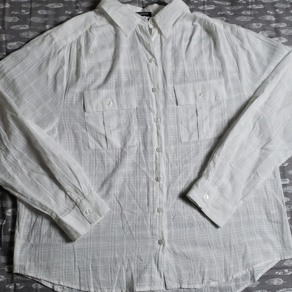 Sandra Ingrish, white button down,long sleeve - Picture 5 of 8